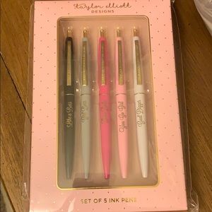 💕Girl Boss💕 set of 5 ink pens